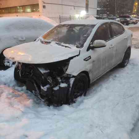 Аварийные автомобили Kia Rio 2013, 1.4, МКПП выкупили за 375000