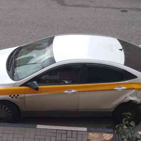 Аварийные автомобили Хундай Солярис, 2016 выкупили за 300000